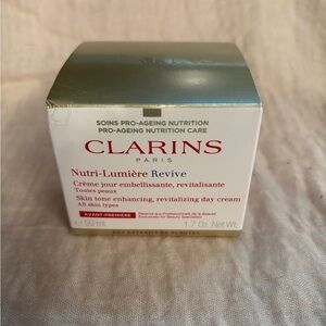 Clarins Nutri-Lumière Revive Cream - Gold and White Packaging